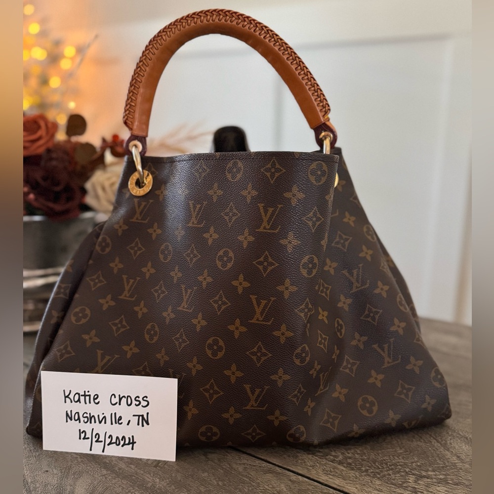 Vintage Louis Vuitton Artsy Hobo Authentic